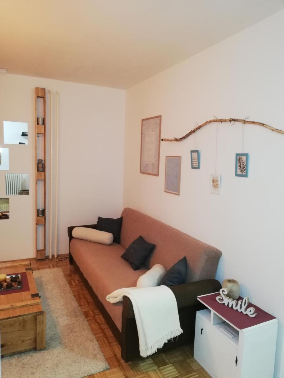 Ada Milipe Appartamento Belgrado Esterno foto